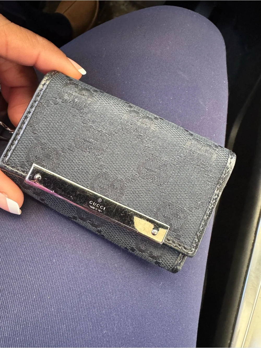Gucci Black Canvas Monogram Key Wallet - Picture 4 of 15
